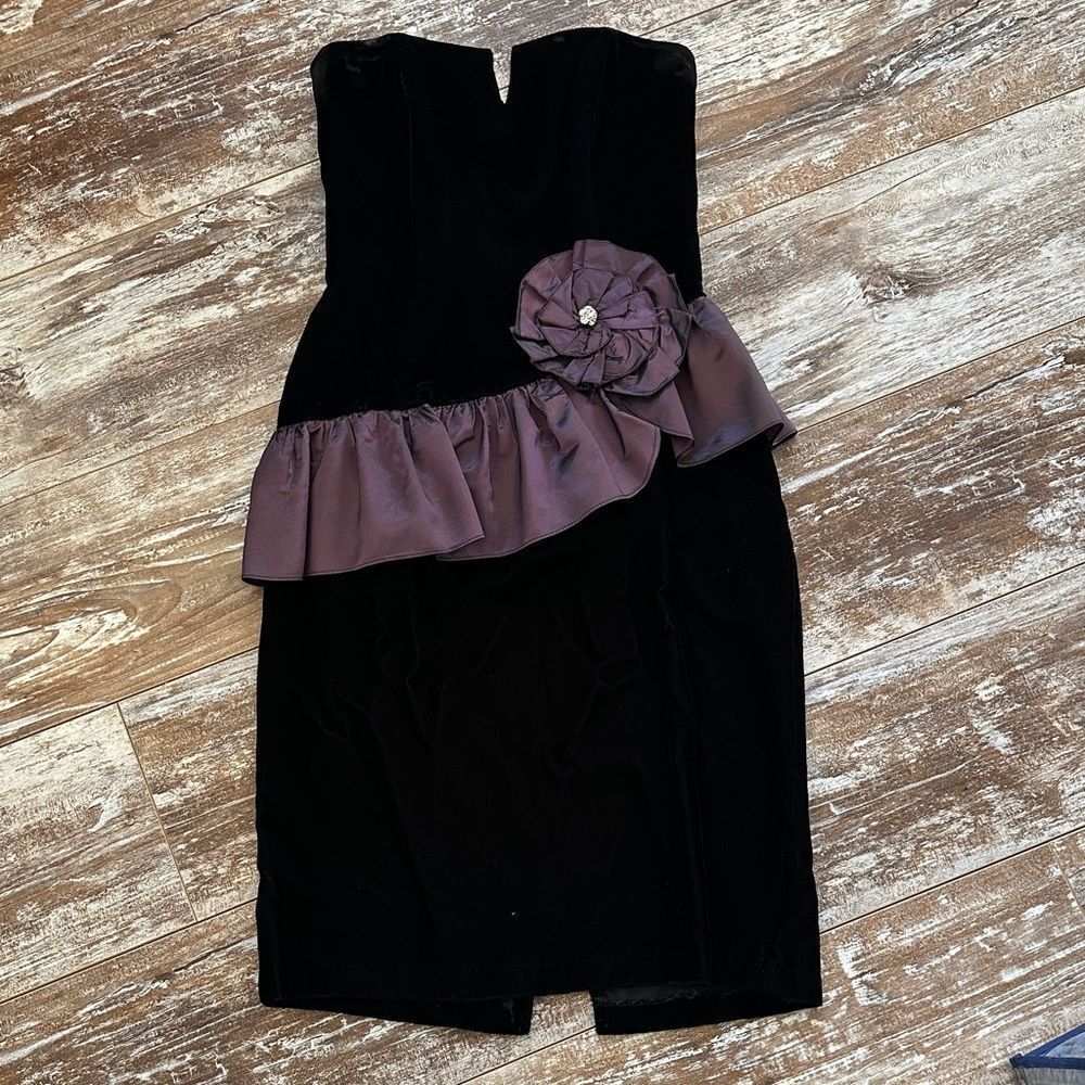 Vintage Roberta California Elegant Black and Purple Cocktail Dress
